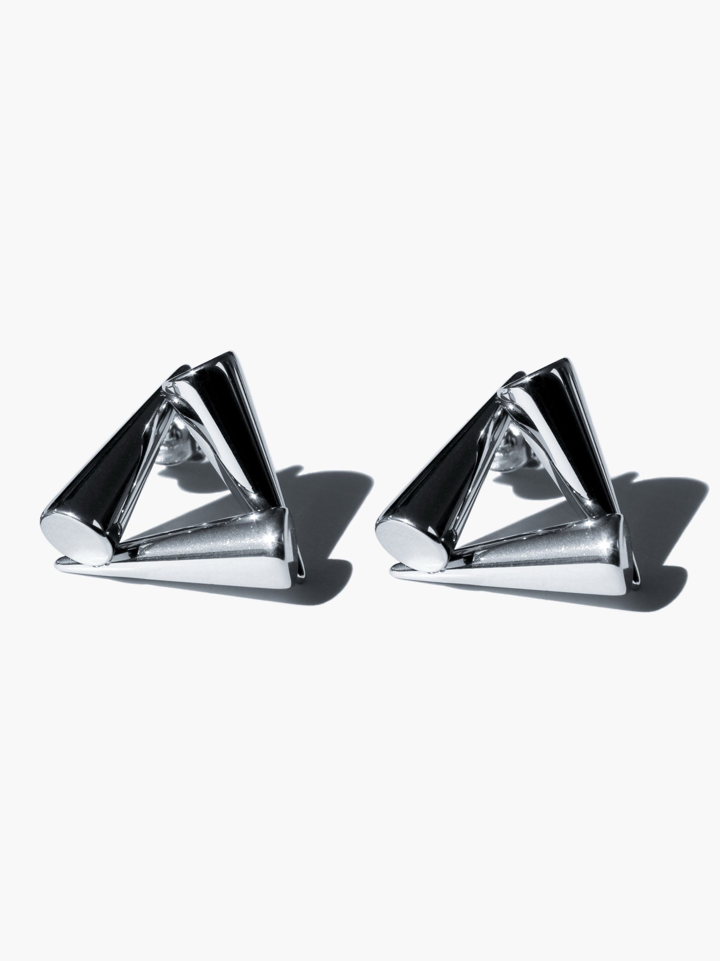 Aretes Conos Triangular