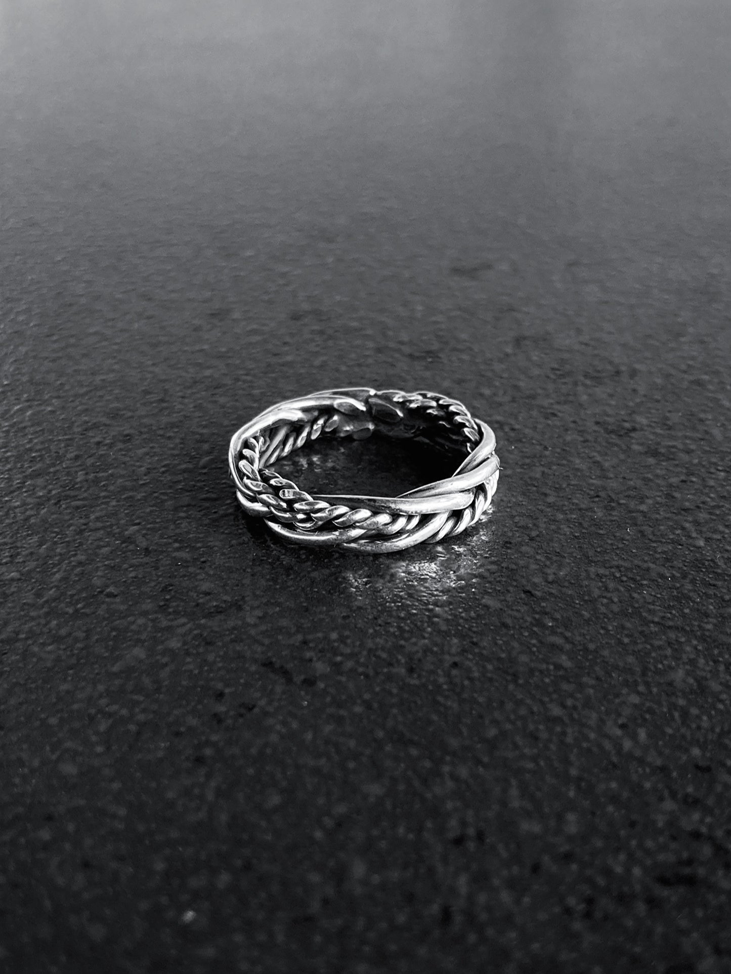 Anillo Trenza y Clavo