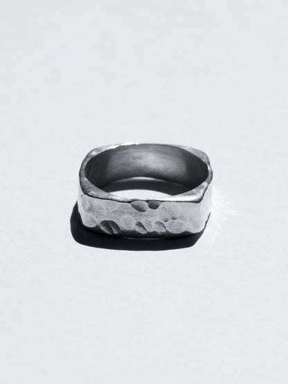 Anillo Rectangular Martillado