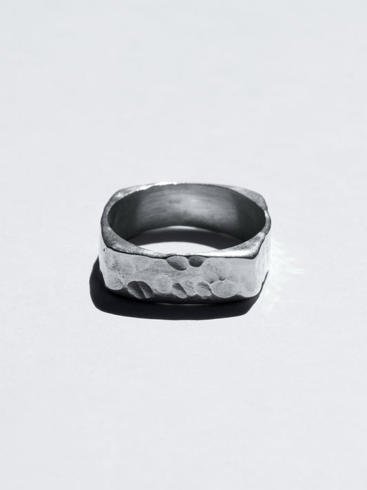 Anillo Rectangular Martillado