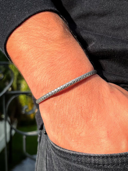 Brazalete Minimalista Delgado